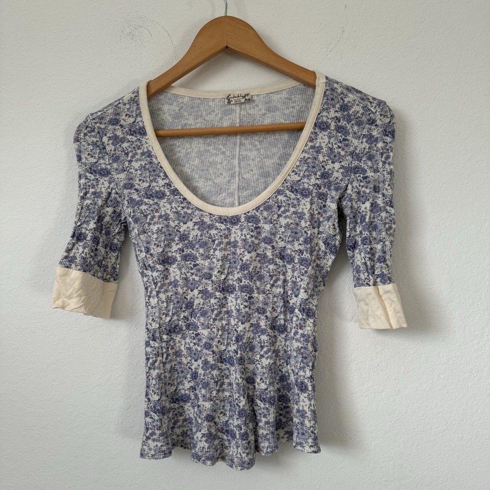 Intimately Free People Purple Floral Scoop Neck Top 3/4 Sleeve Size Small